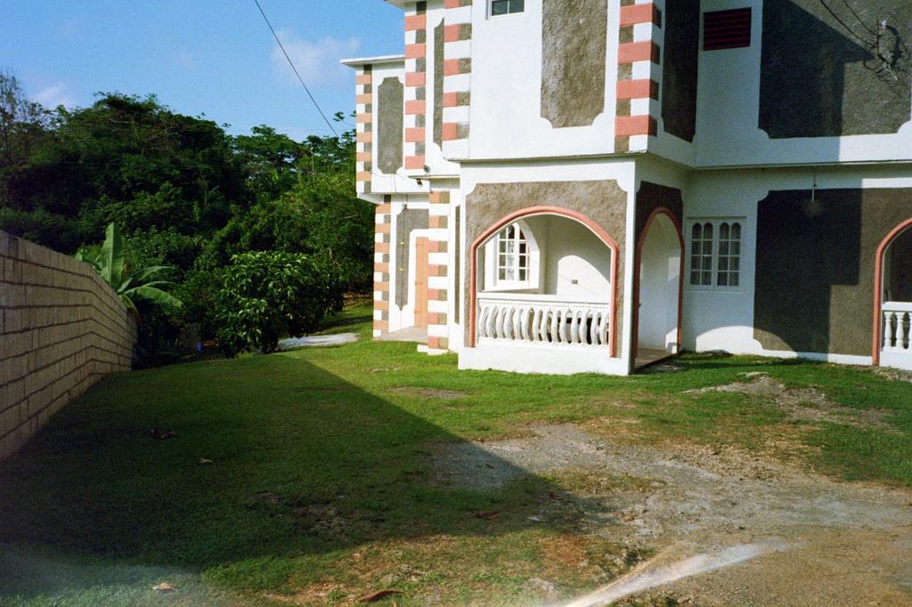 Boston Beach Guesthouse Port Antonio Exterior photo